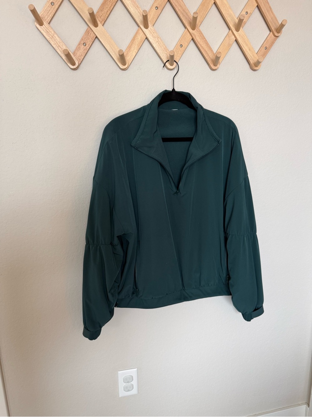 ALO YOGA Dark Green Quarter-Zip Pullover